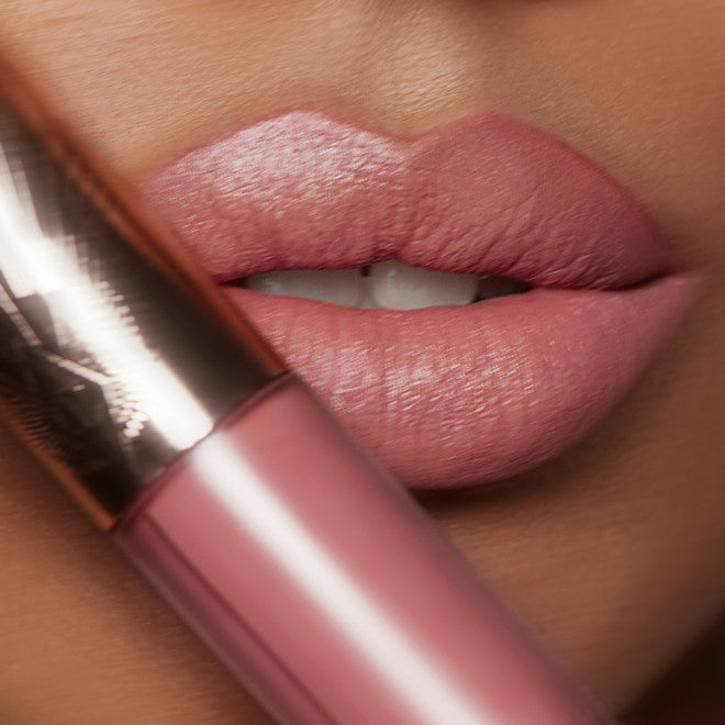Charlotte Tilbury Airbrush Flawless Lip Blur 