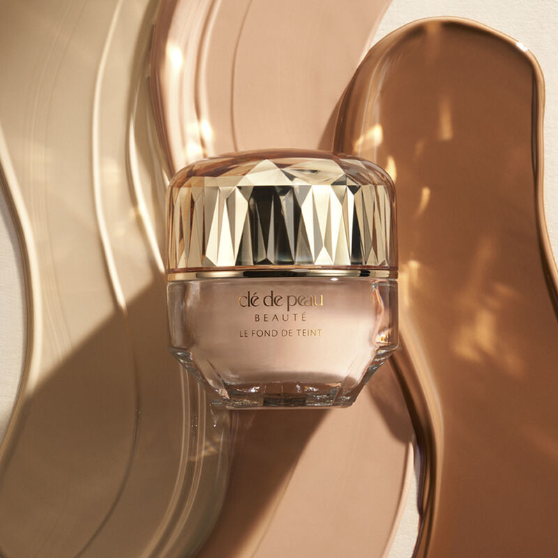 Cle De Peau The Foundation SPF 22 - 